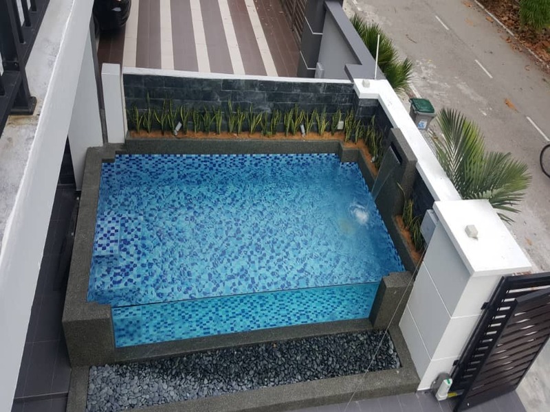 Swimming Pool Design & Build